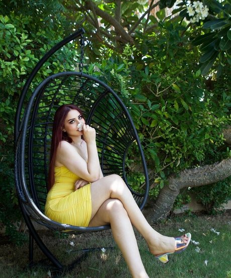 Sawssen Mbarek model exclusive galleries