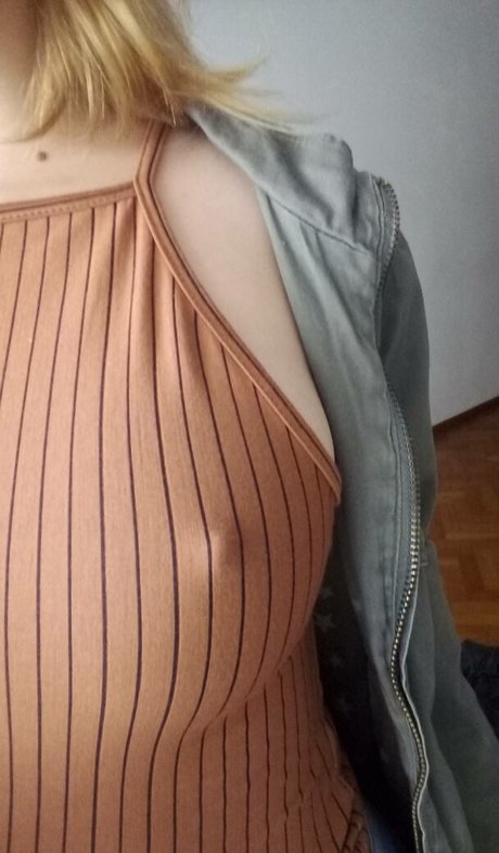 Fre4 zy model sexy img