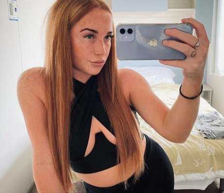 Karina Williamson star hot archive