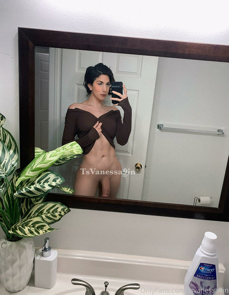 Vanessa9in exclusive model img