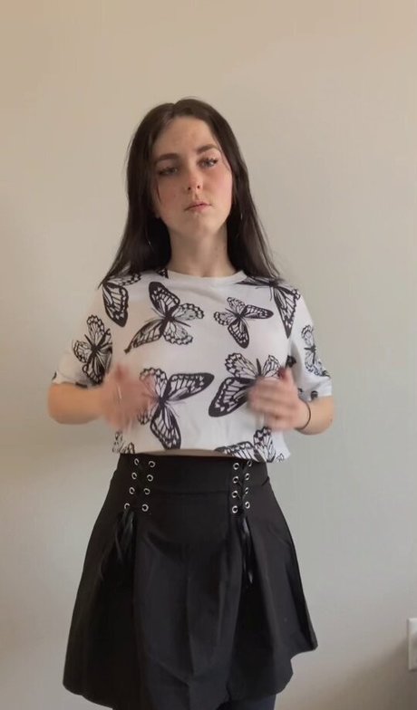 Olivia Evenstar art star archive