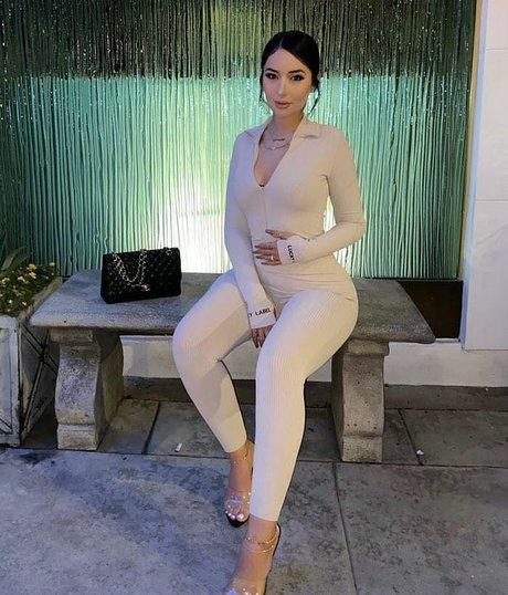 FeetByJo model nice pics