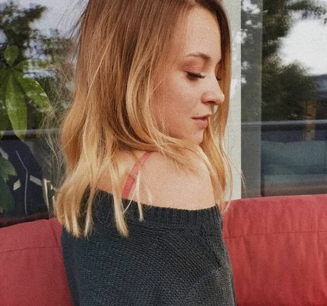 rainbowf0x xxx star pictures