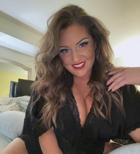 Alyssamax07 erotic model photo