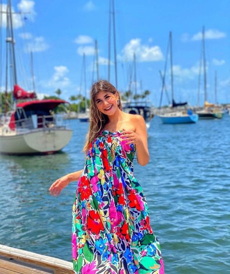 Malak Koura model naked picture