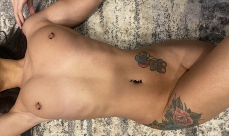 myamassimi_ exclusive star picture