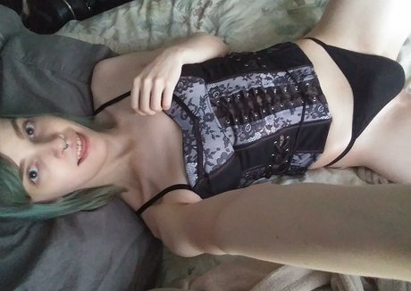 Anri Singer porn star image