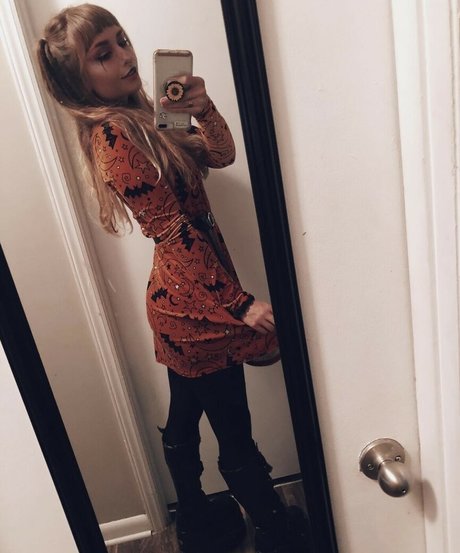 sucking cock onlyfans nude picture