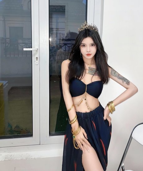 xyyoff sexy actress gallery