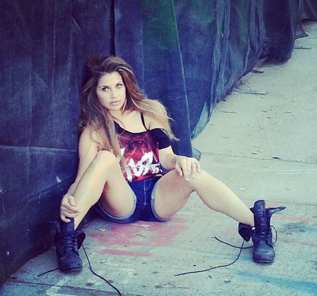 Danielle Fishel sexy star picture