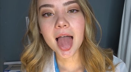 Madi ASMR porn model photos