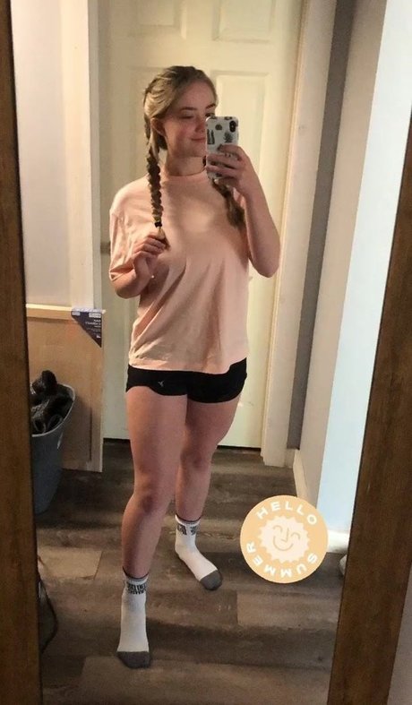 Madi ASMR pornstar hd picture