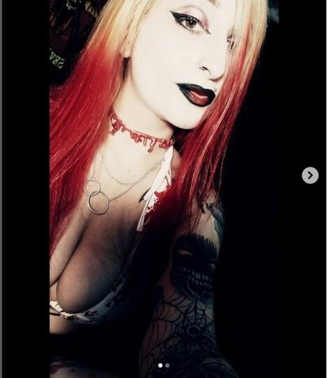 blonde handjob onlyfans pornos img