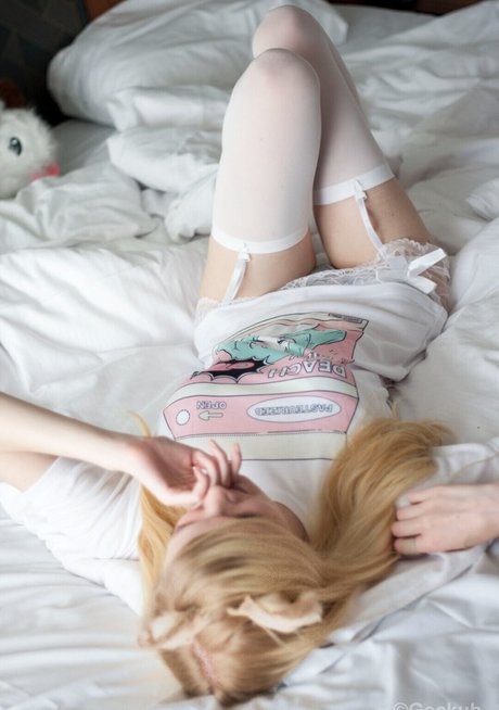 Geckuh free model pictures