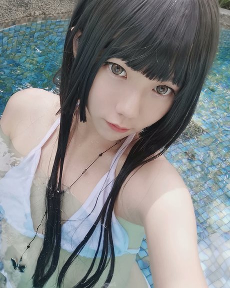 TibyTinneh sex model images