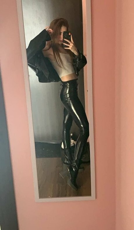 alexandra shock model hot photos