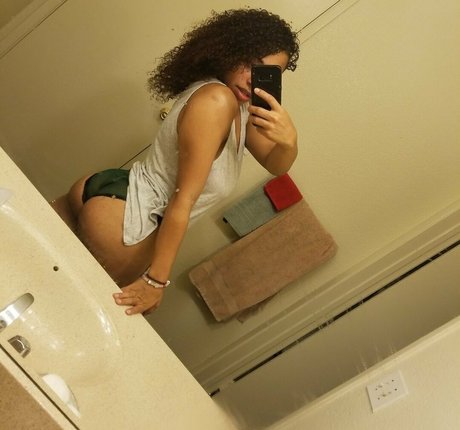 Tellyfckngo hot actress pic