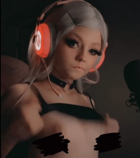 Naomie naked actress pic