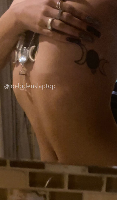 Saintsgoth nudes model galleries