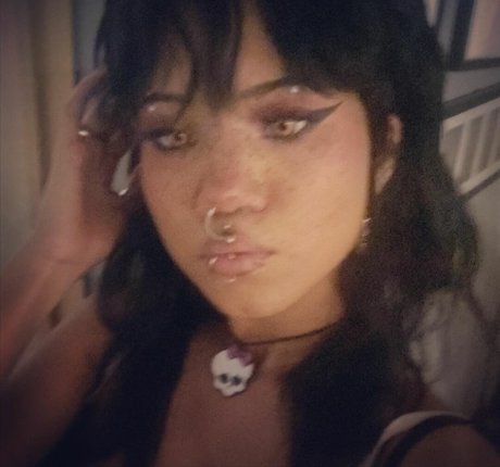 Saintsgoth pornstar adult image