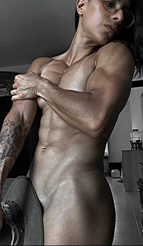 Elik fitcouplegirls perfect actress img