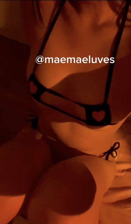 MaeMaeluves pornographic model images