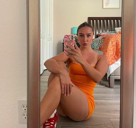 _chlocooper sexy actress gallery