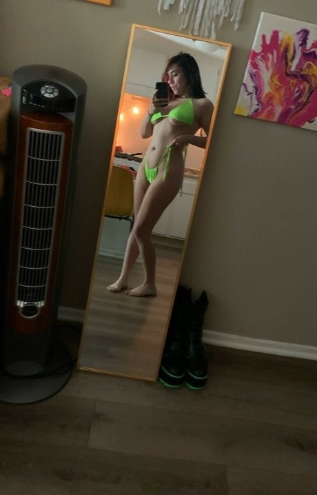 Yellowspoongirl xxx pornstar photo