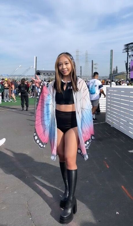 emo onlyfans naked archive