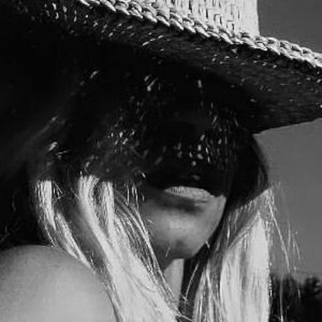 Alexandrina Ale star nude pics