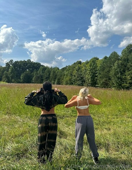 gibneylilah pretty model photo