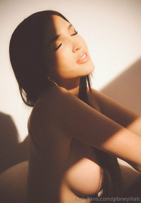 gibneylilah pornstar sexy photo