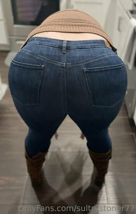 sultrystoner77 pornstar top picture