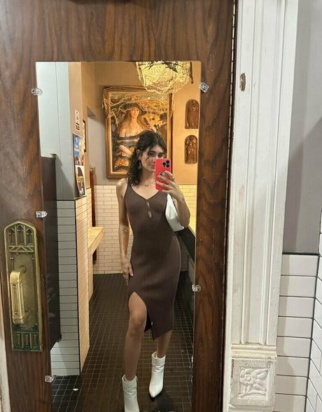 skinny milf onlyfans erotic images