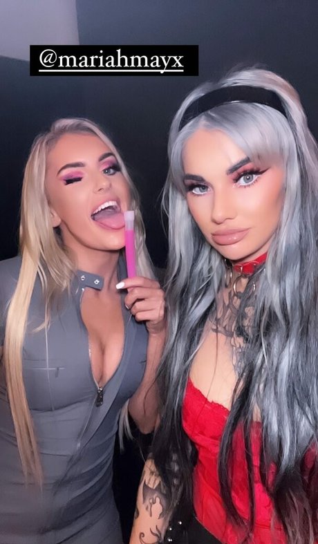 Hannah Taylor sexy actress photo