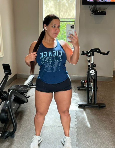 arysworld model pornographic photo