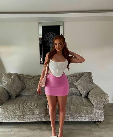 Neave Dare pornstar high quality images