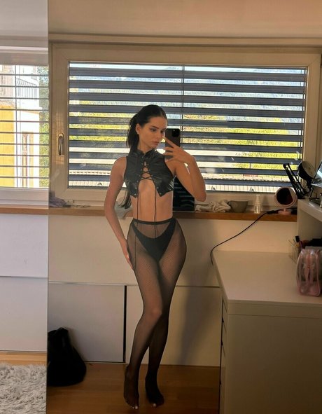 Sara Mia Sara8teen nudes pornstar pics