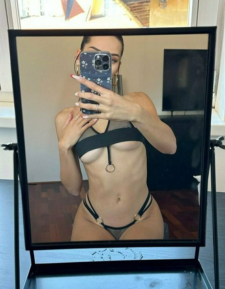 Sara Mia Sara8teen star free pictures