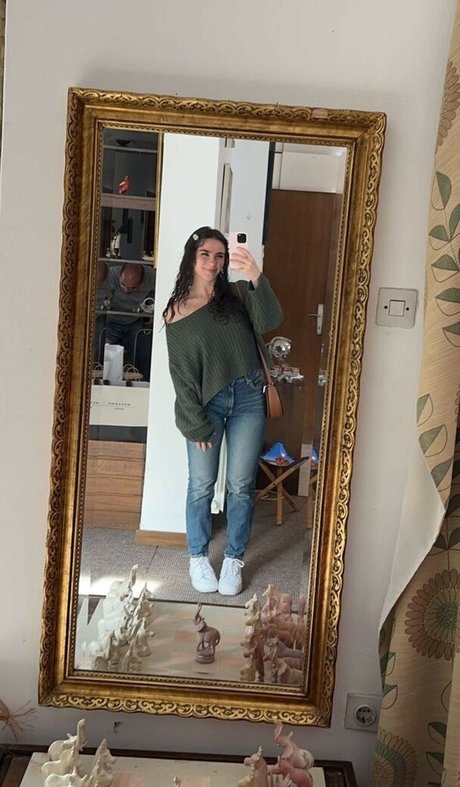 Sofiacrnilovic naked actress photos