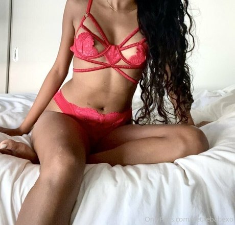 petitebabexo pretty actress photos