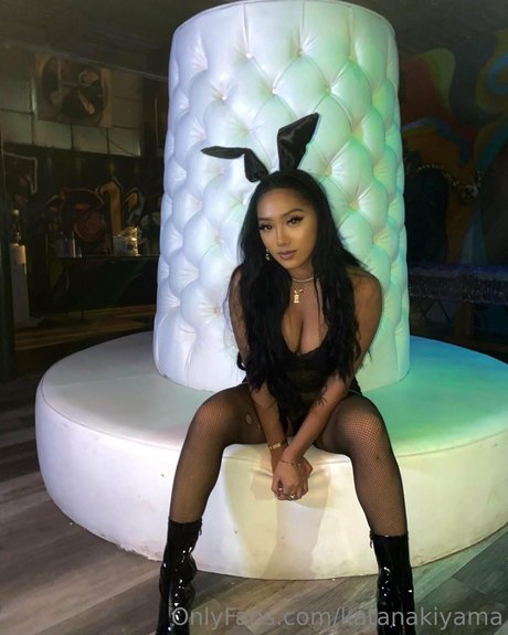 Katana Kiyama_ model exclusive photo