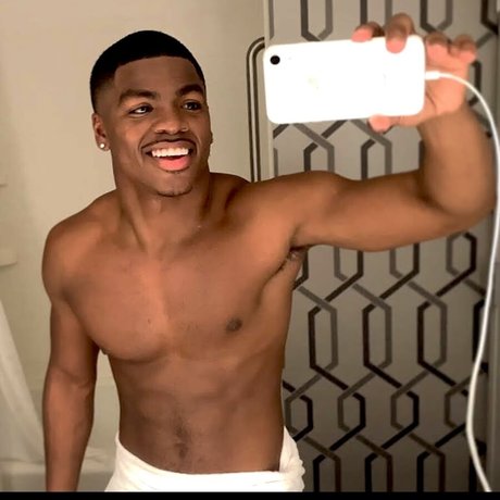 Mrscottygotfanss hot star photos