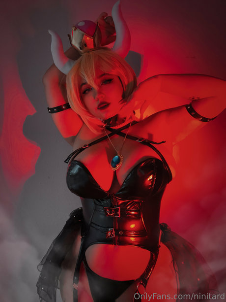 Niniitard_ high quality model image