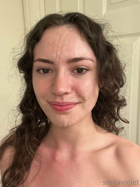 Stella Violet perfect actress img