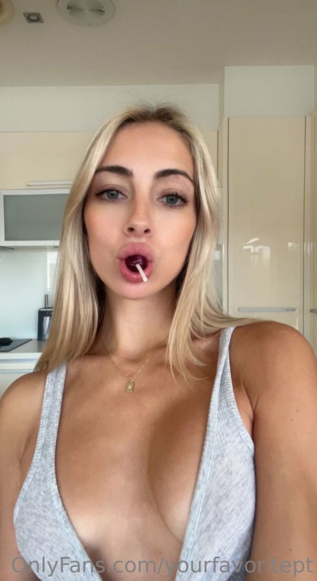 college girl onlyfans sexy nude pictures