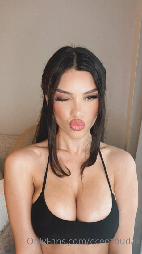 Eceozbudak adult model pictures