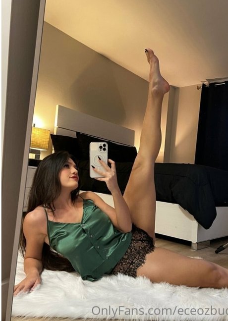 Eceozbudak pornstar nudes pictures