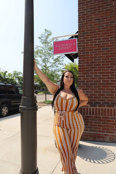 chubby kitty onlyfans art naked pictures