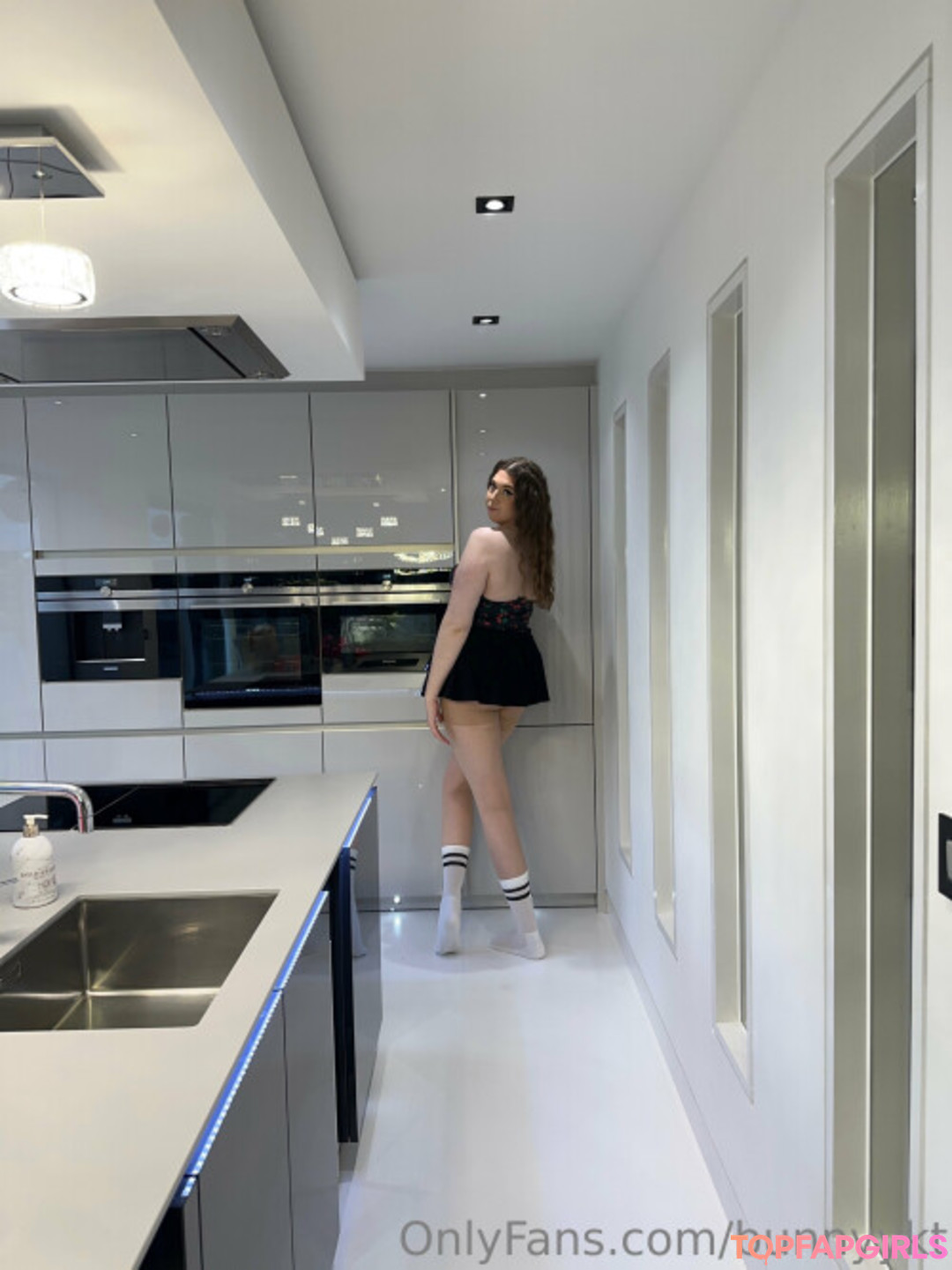 Katie Woolls_ nude model archive